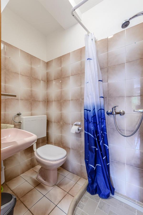 Apartments By The Sea Sumartin, Brac - 2952 Екстериор снимка