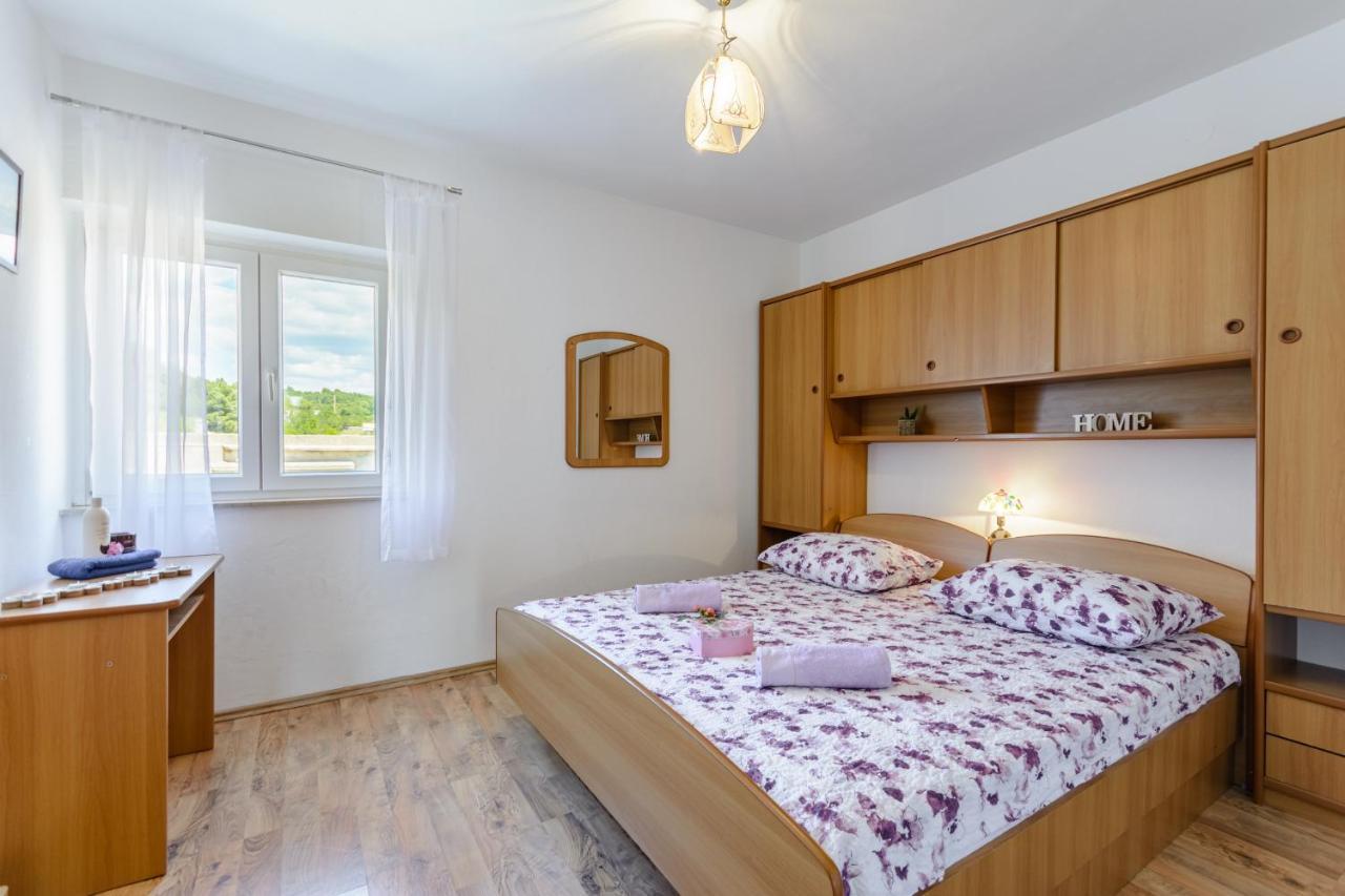 Apartments By The Sea Sumartin, Brac - 2952 Екстериор снимка