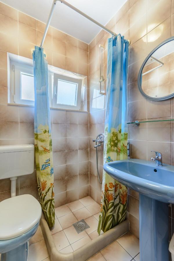 Apartments By The Sea Sumartin, Brac - 2952 Екстериор снимка