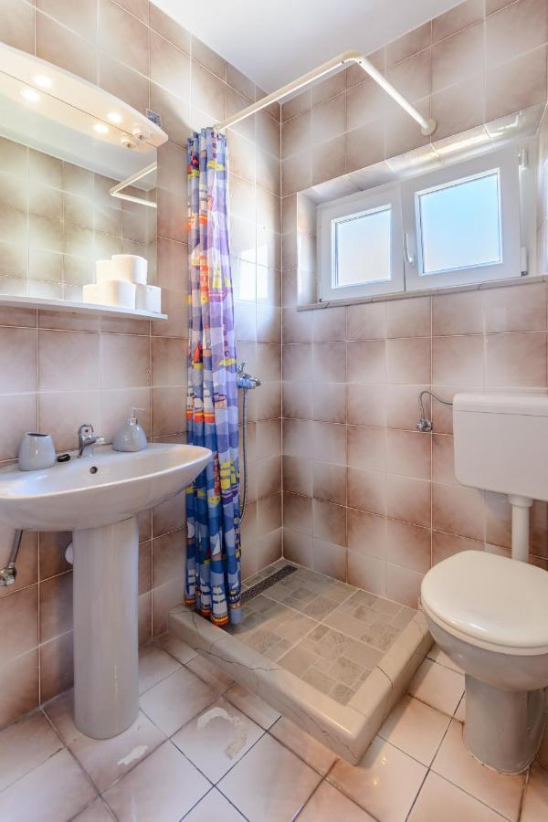 Apartments By The Sea Sumartin, Brac - 2952 Екстериор снимка