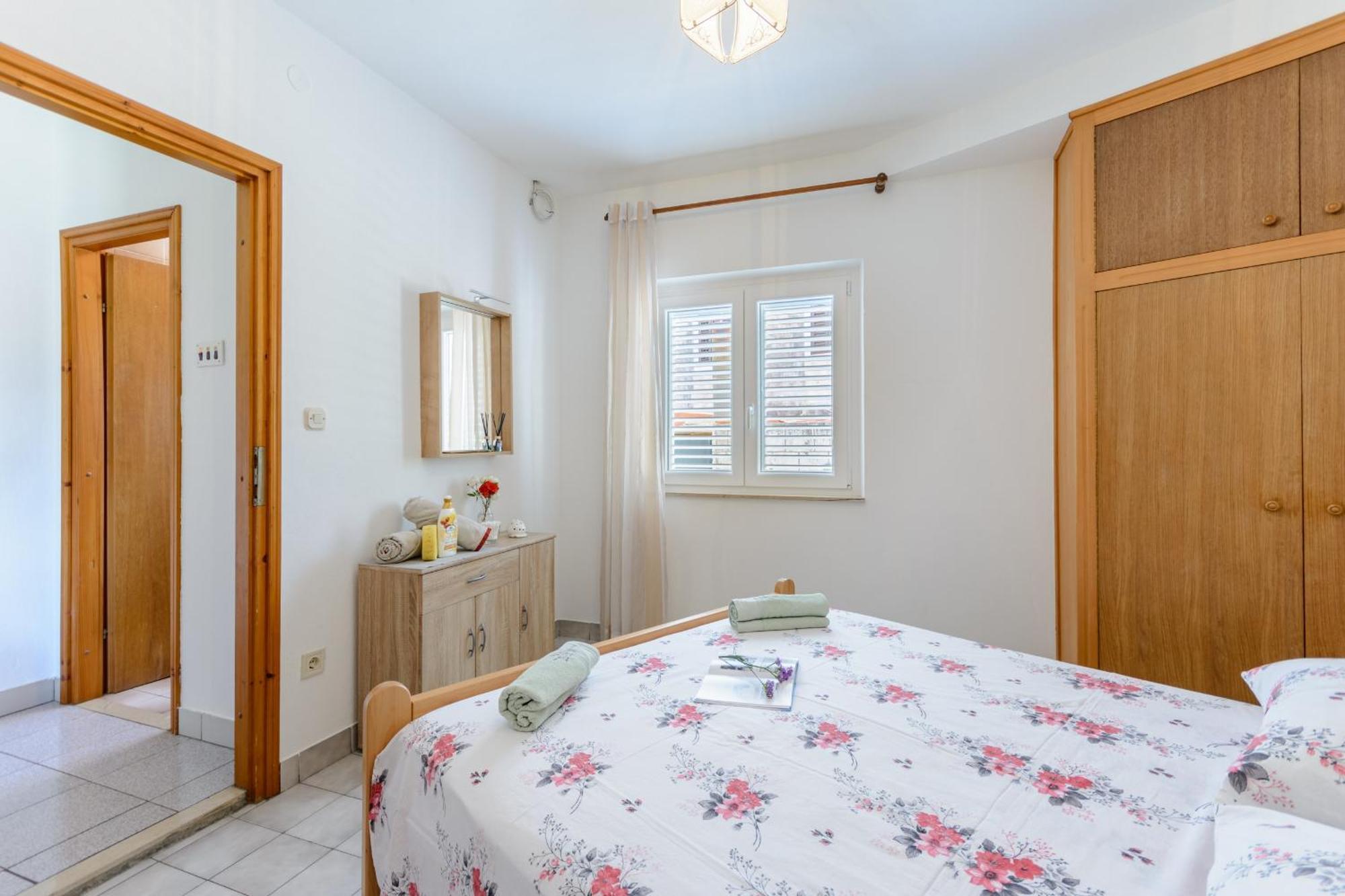 Apartments By The Sea Sumartin, Brac - 2952 Стая снимка